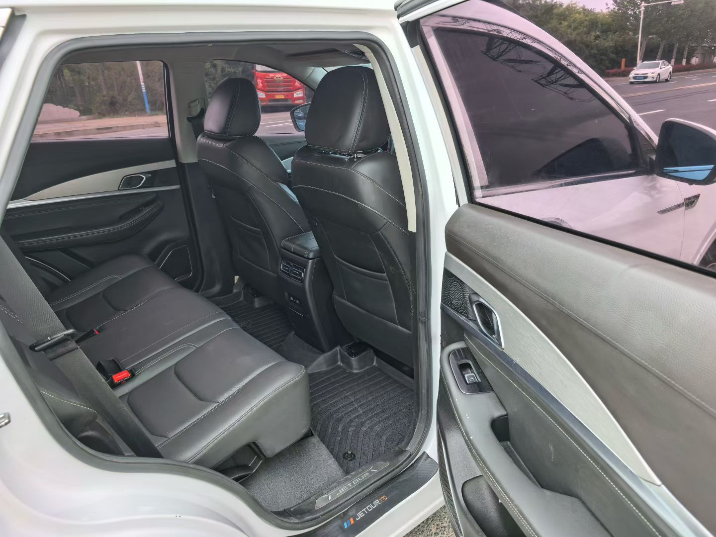 JETOUR 2022 X70 1.5T Chief Edition 5-Seater