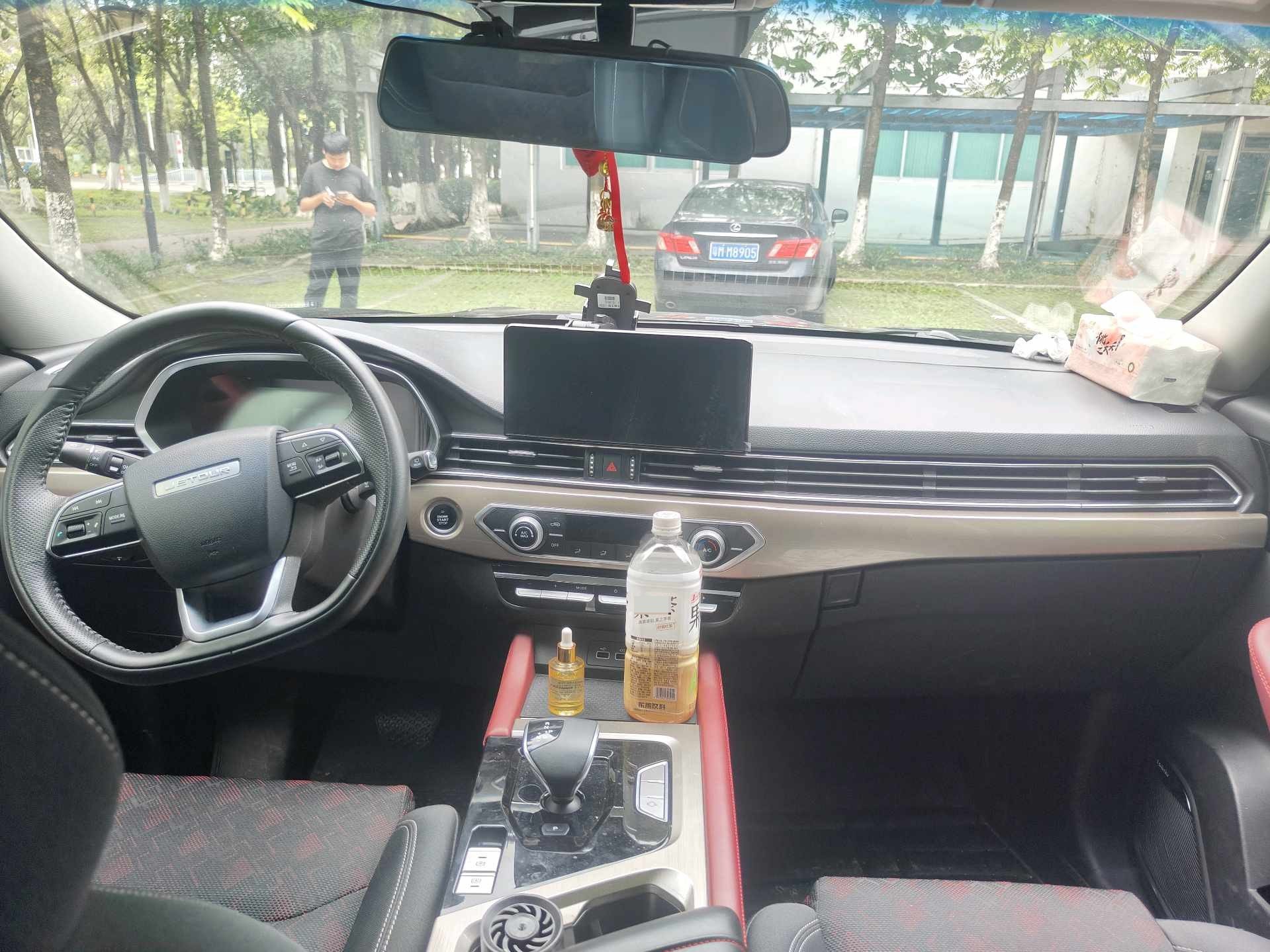 捷途 2023款 X70 1.5T 超越PRO版7座
