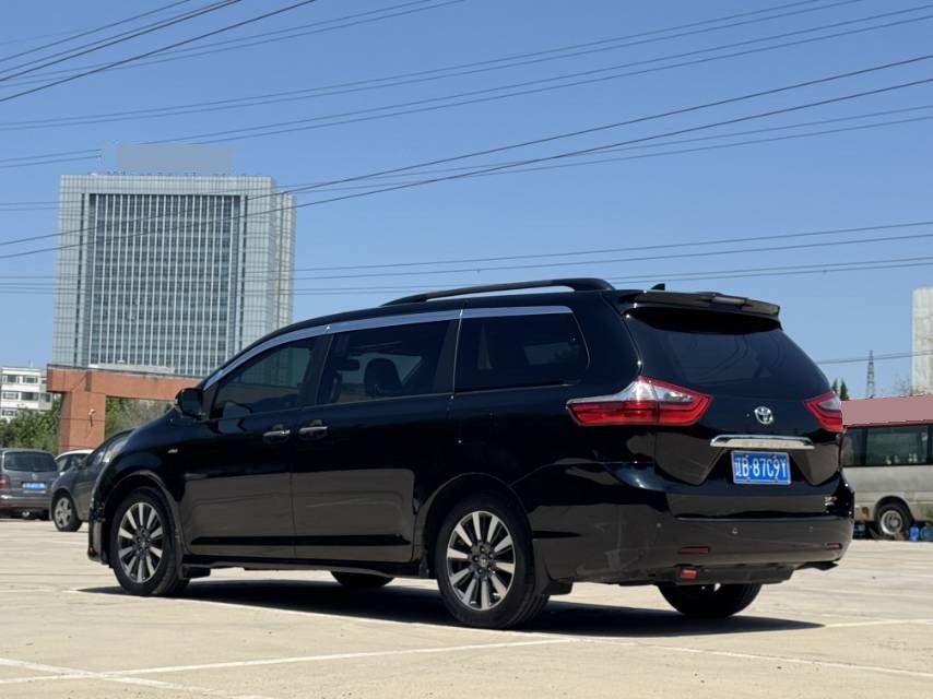Toyota Sienna (Import) 2019 Sienna 3.5 XLE AWD 7-Seat US Spec
