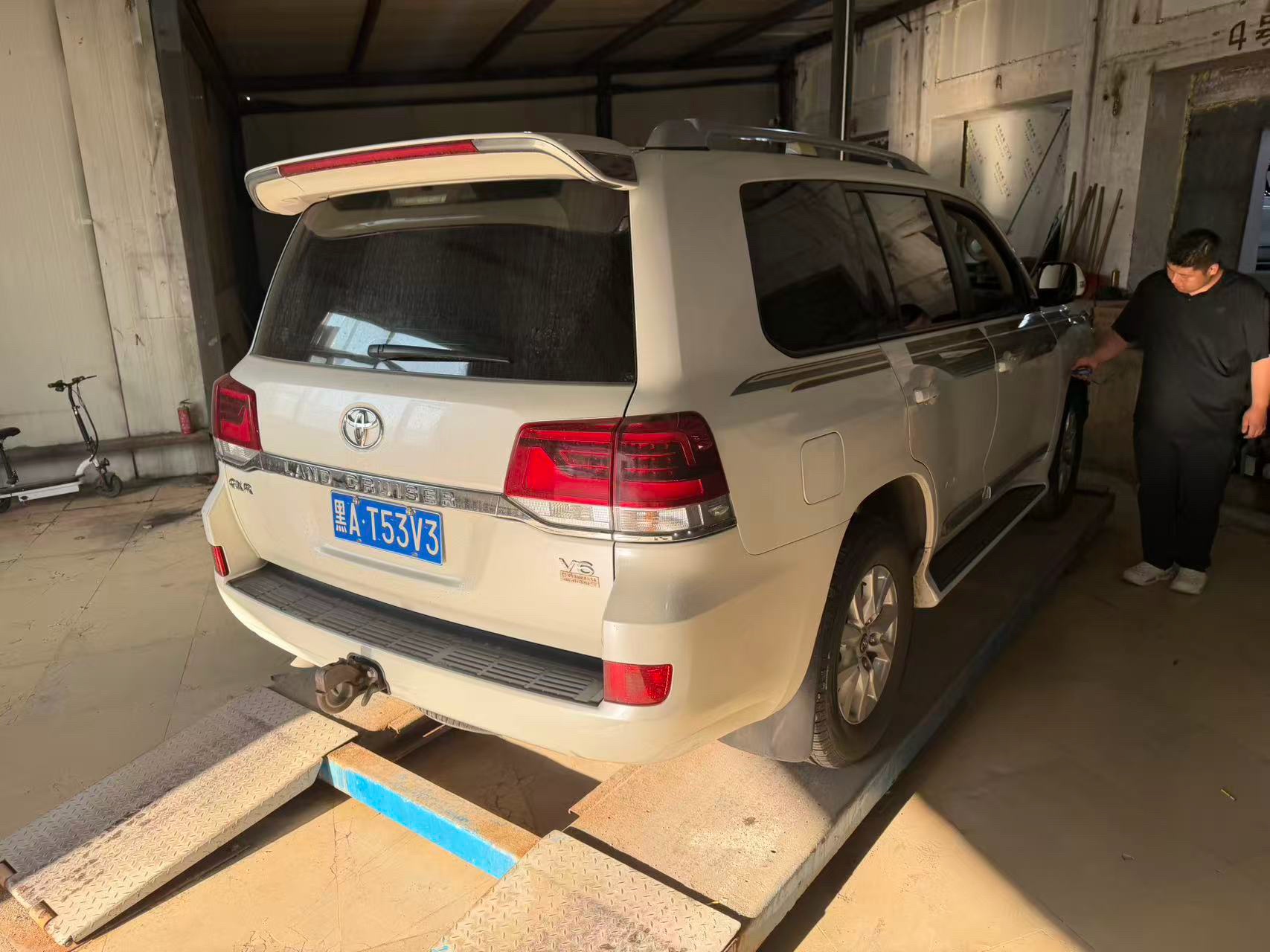 Toyota Land Cruiser (Import) 2017 Land Cruiser 4.0 STD Middle East Version