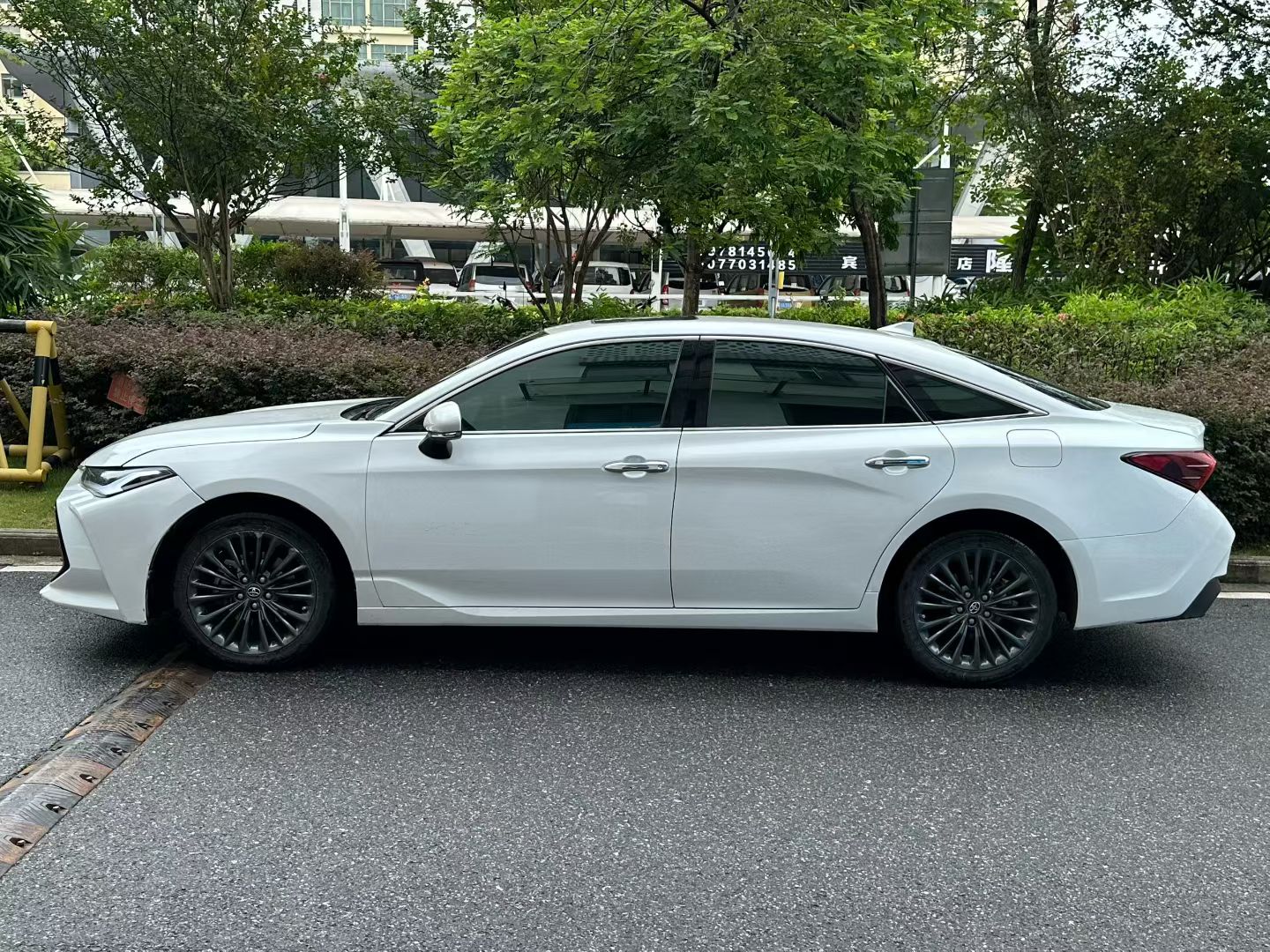 Toyota 2023 Avalon 2.0 CVT XLE Premium