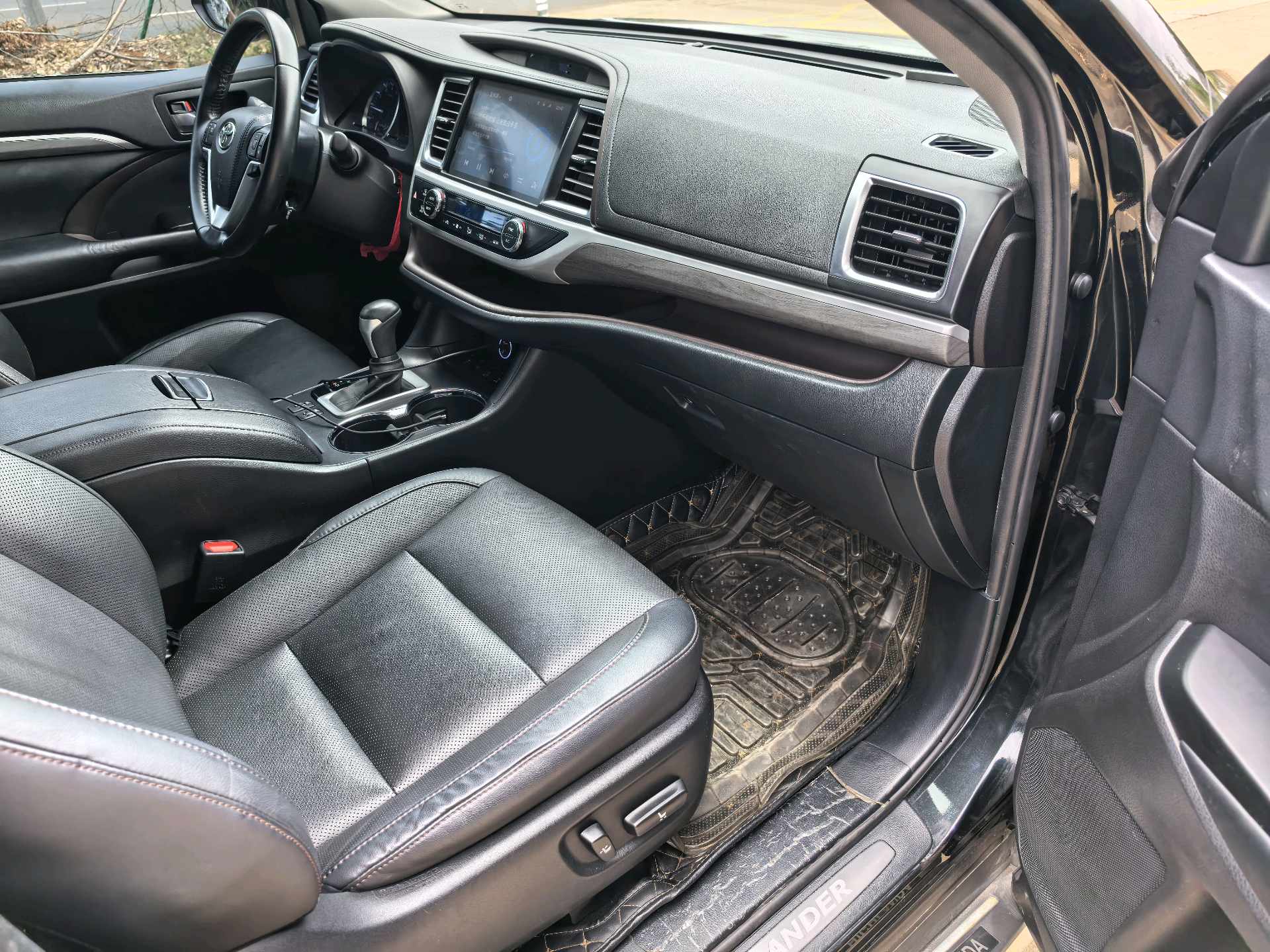 Toyota 2021 Highlander 2.0T 4WD Luxury 7-Seater