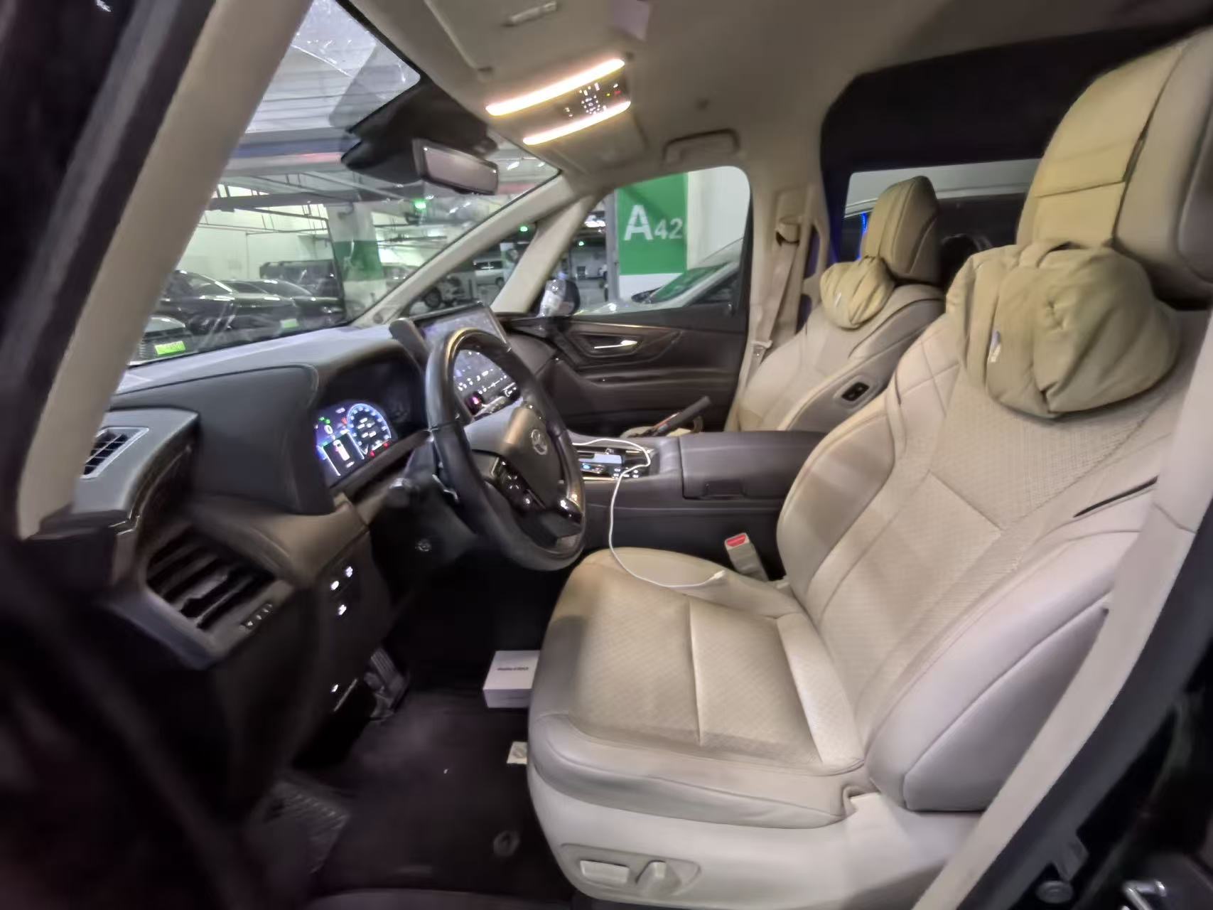 Toyota Alphard (Import) 2024 Alphard 2.5 CVT Premium Edition