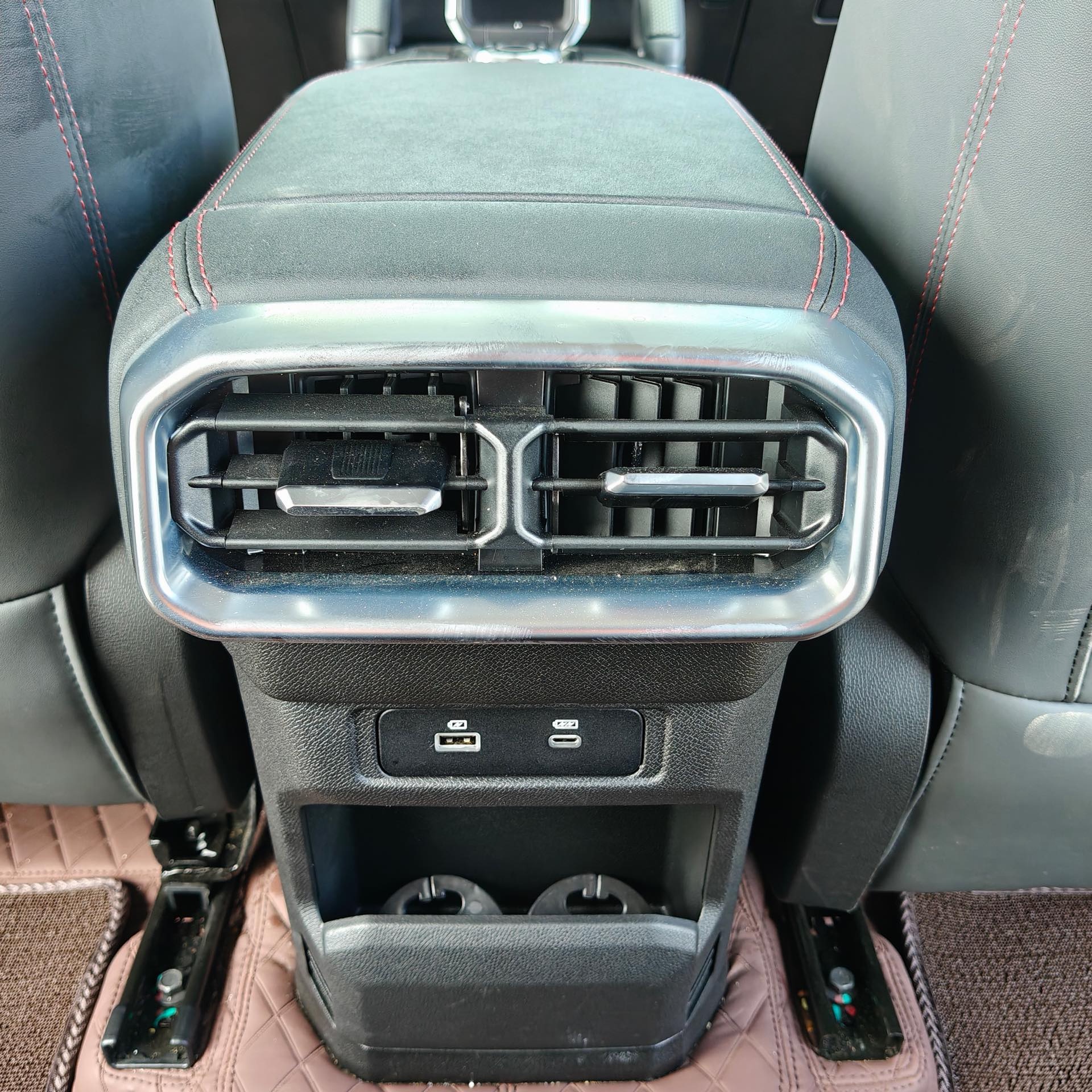 JETOUR 2023 Traveler 1.5T 2WD Discovery PRO