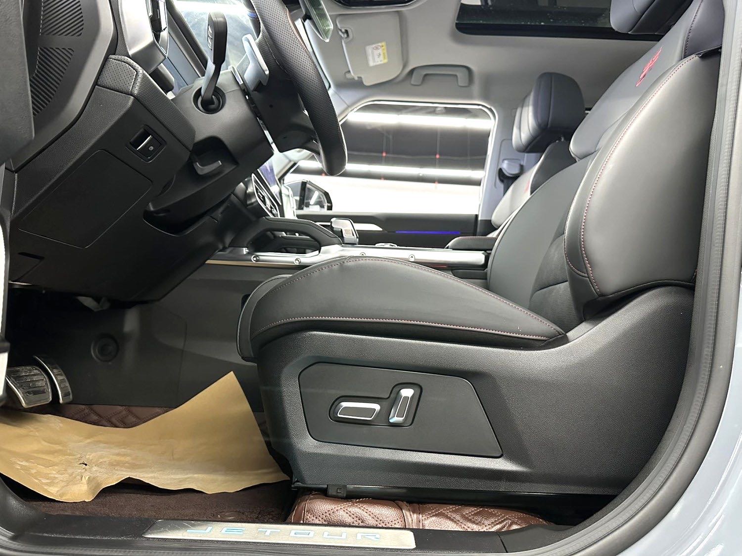 JETOUR 2023 Traveler 2.0T 4WD Cross PRO