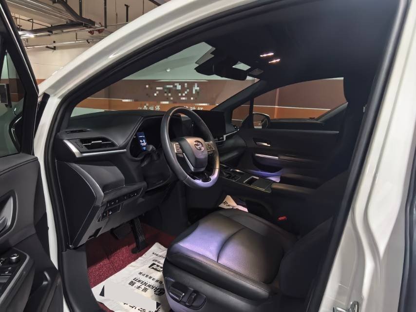 Toyota 2024 Sienna 2.5 CVT 4WD Premium