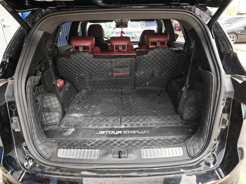JETOUR 2023 X70 PLUS 1.6T Stronger PRO+ 7-Seater