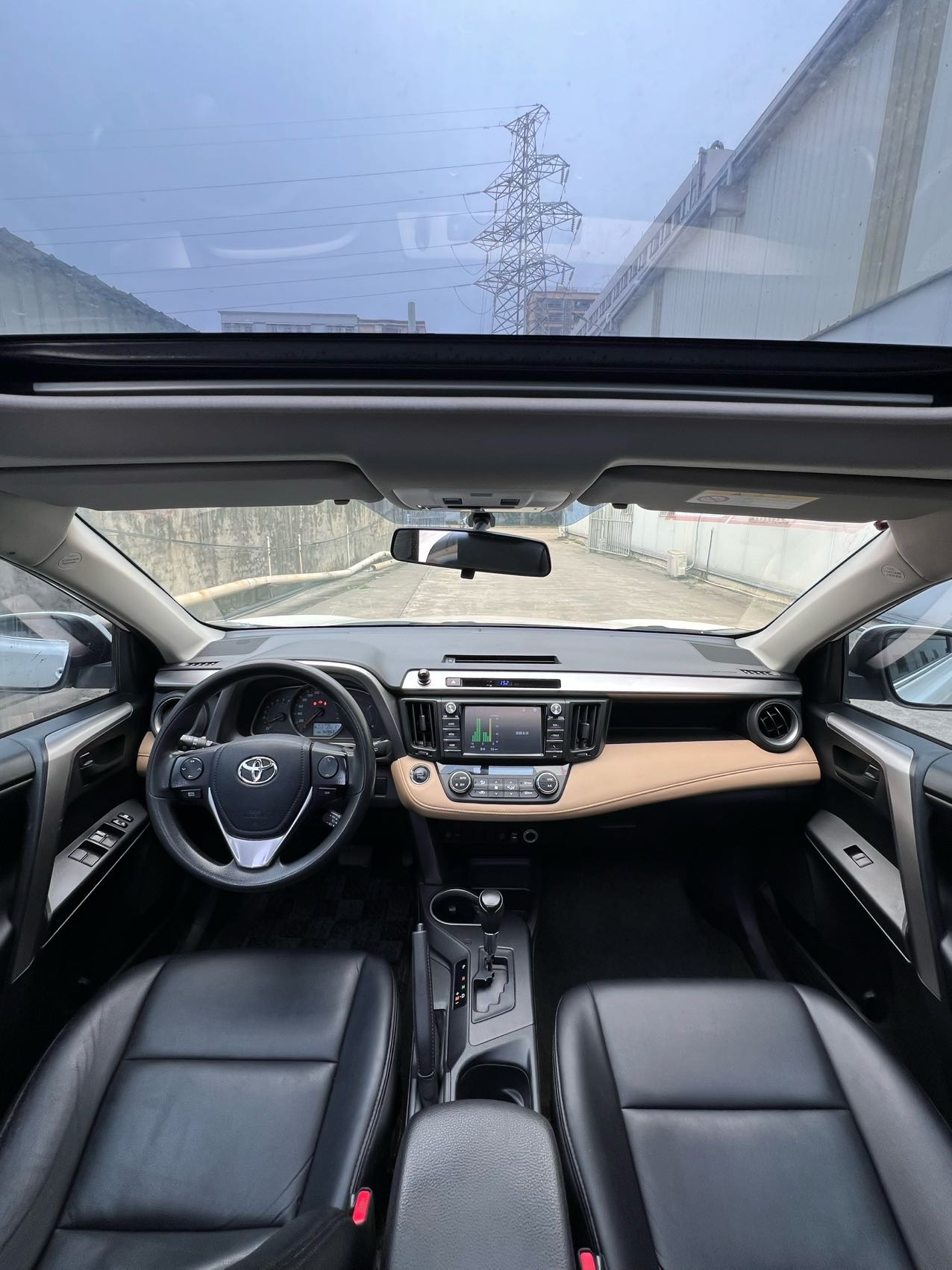Toyota 2016 RAV4 2.0 CVT 2WD Fashion Edition