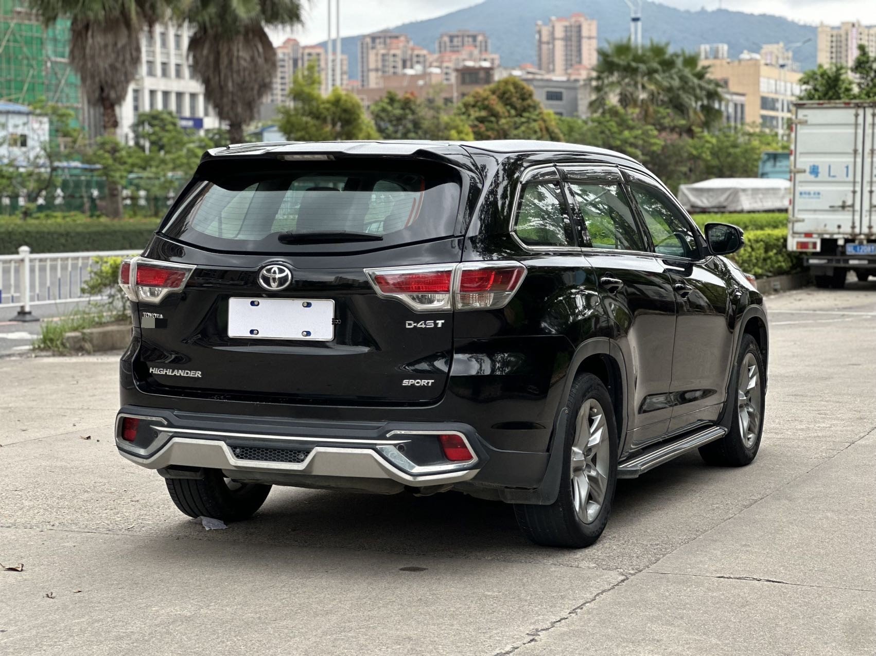 丰田 2015款 汉兰达 2.0T 两驱豪华版7座
