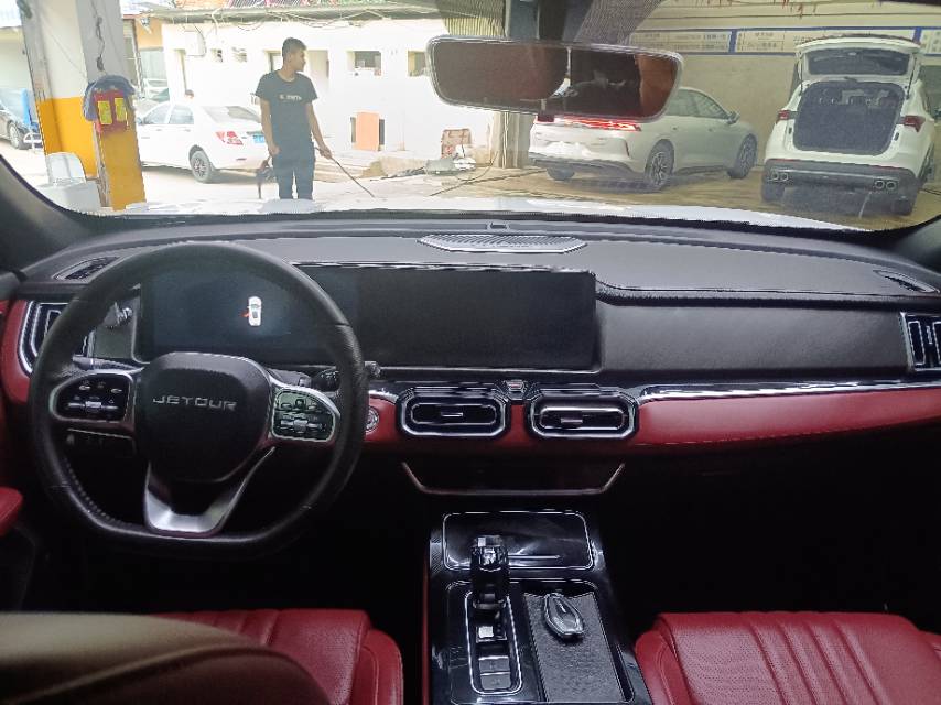JETOUR 2025 X70 PLUS 1.5T Luxury 5-Seater