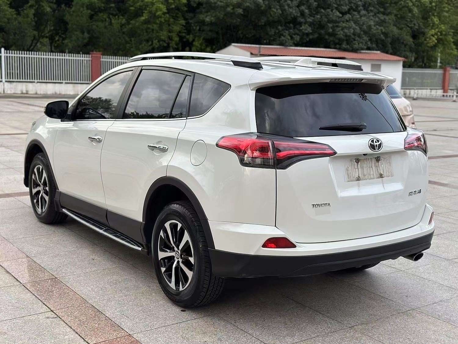 Toyota 2019 RAV4 2.0 CVT 2WD Pioneer Edition