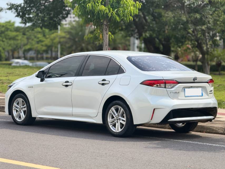 Toyota 2019 Levin Twin Engine 1.8H CVT Luxury Edition
