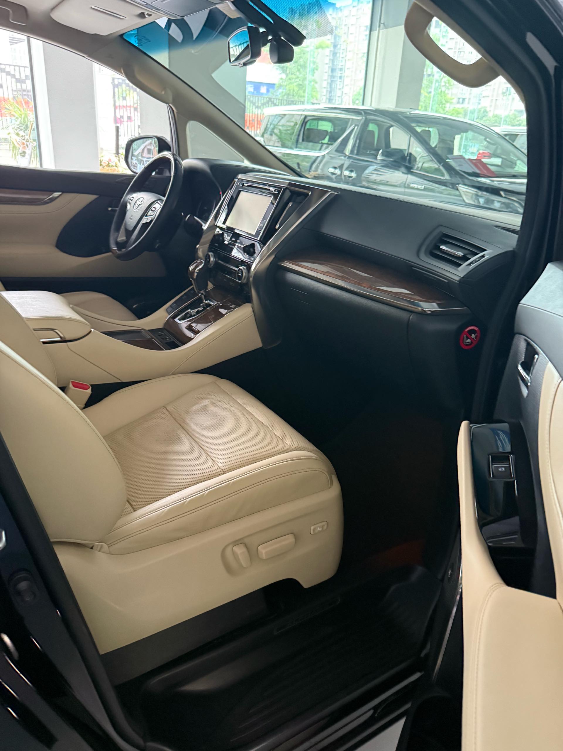 Toyota Alphard (Import) 2018 Alphard 3.5 Premium