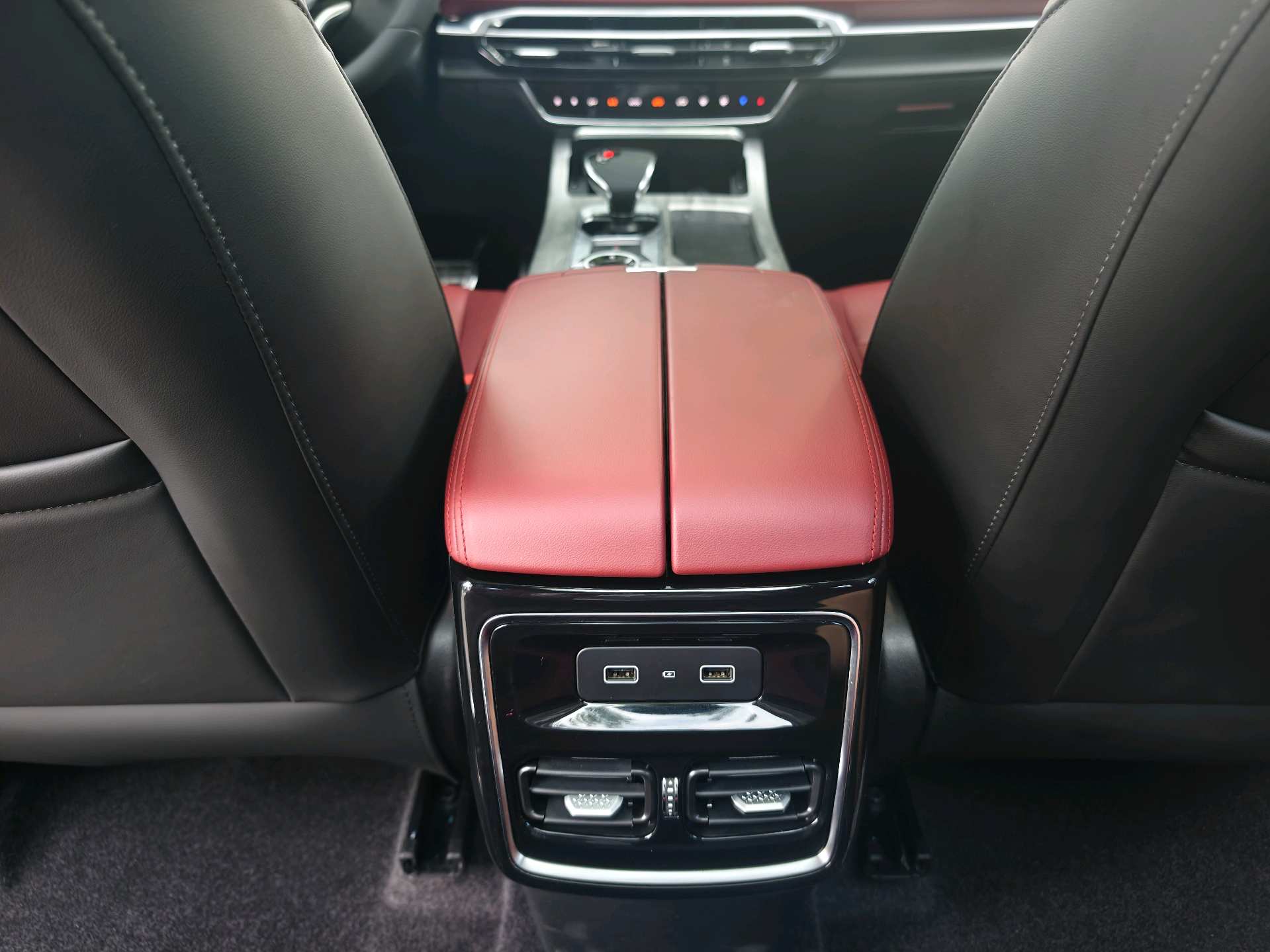 JETOUR 2023 X70 PRO 1.6T Yuexiang PRO 7-Seater