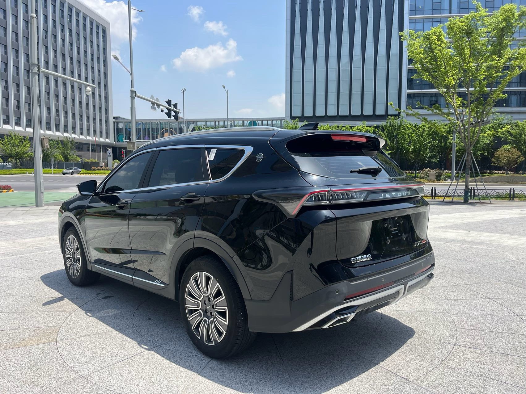 JETOUR 2025 X70 PLUS 1.5T Luxury Surge Edition 5-Seater