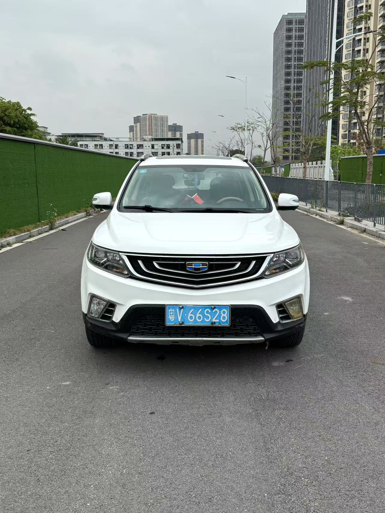 吉利 2016款 远景SUV(X6) 1.3T 无级 旗舰型