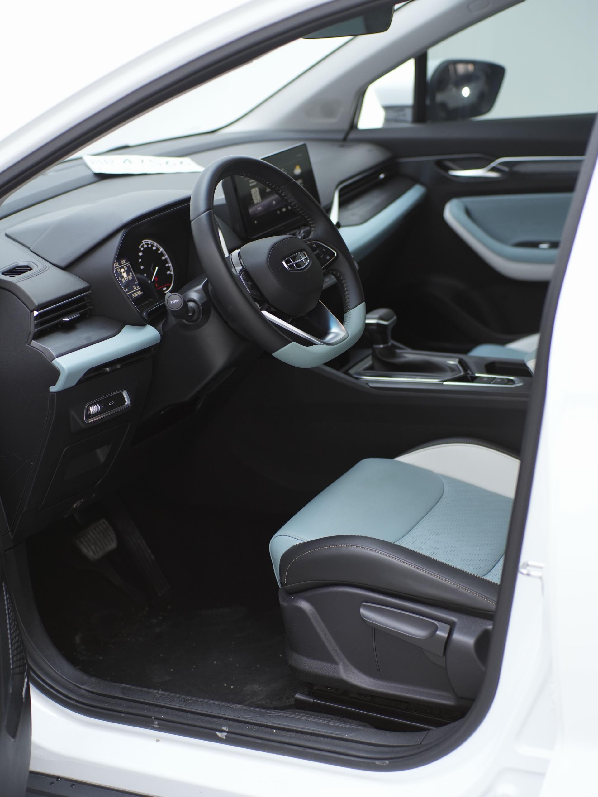 Geely 2022 Emgrand S 1.4T CVT Crossover Player Edition