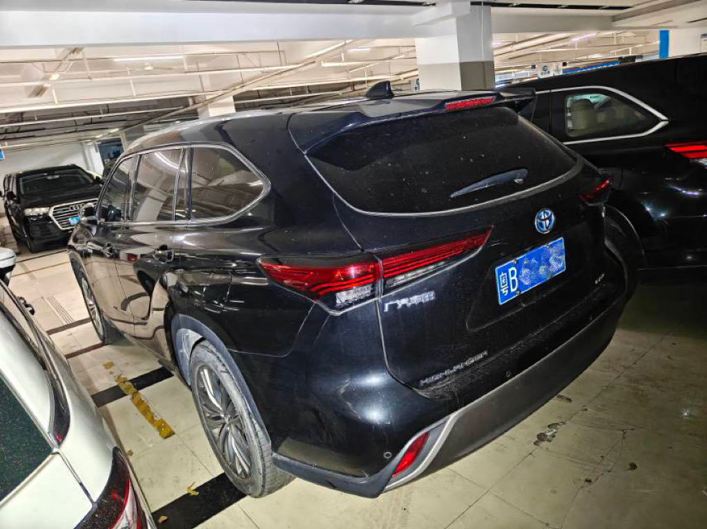 Toyota 2022 Highlander Hybrid 2.5 CVT 4WD Premium 7-Seater