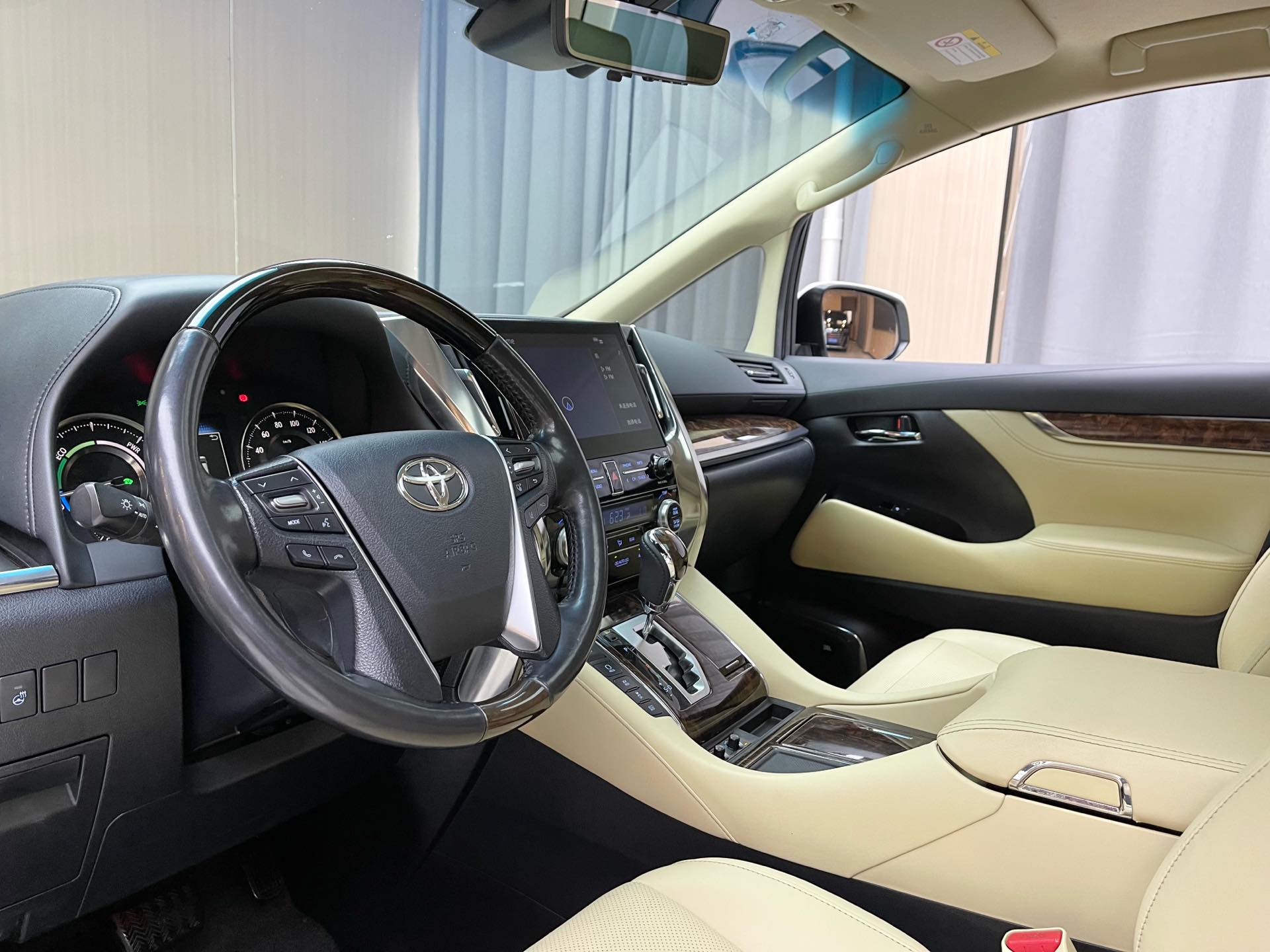 Toyota Alphard (Import) 2020 Alphard 2.5 CVT Luxury Edition