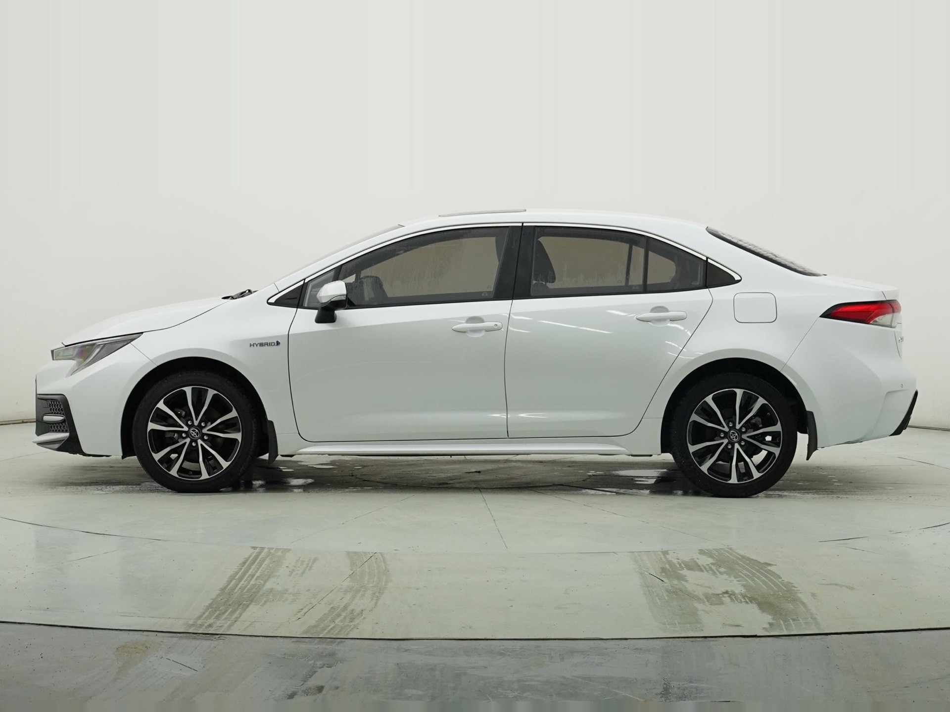 Toyota 2021 Levin Twin Engine 1.8H CVT Sport Edition