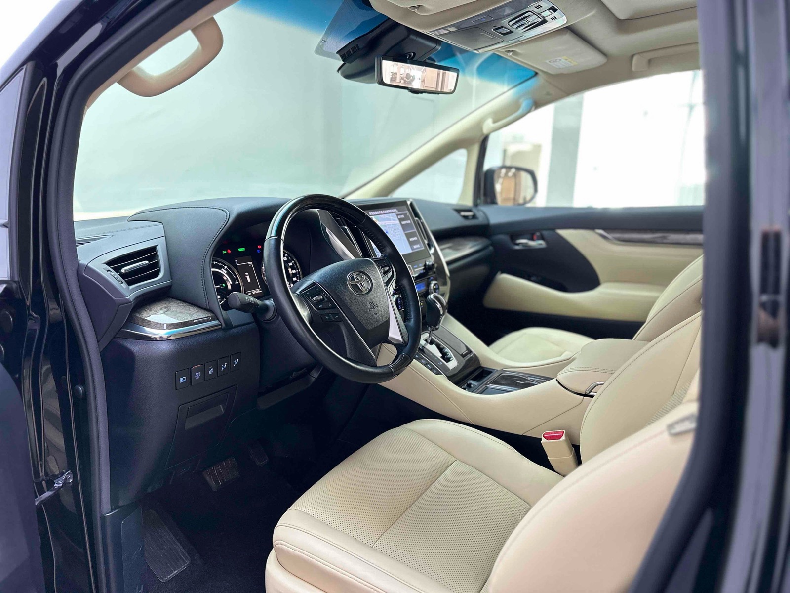 Toyota Vellfire (Import) 2021 Crown Vellfire 2.5 CVT Crown HV Premium