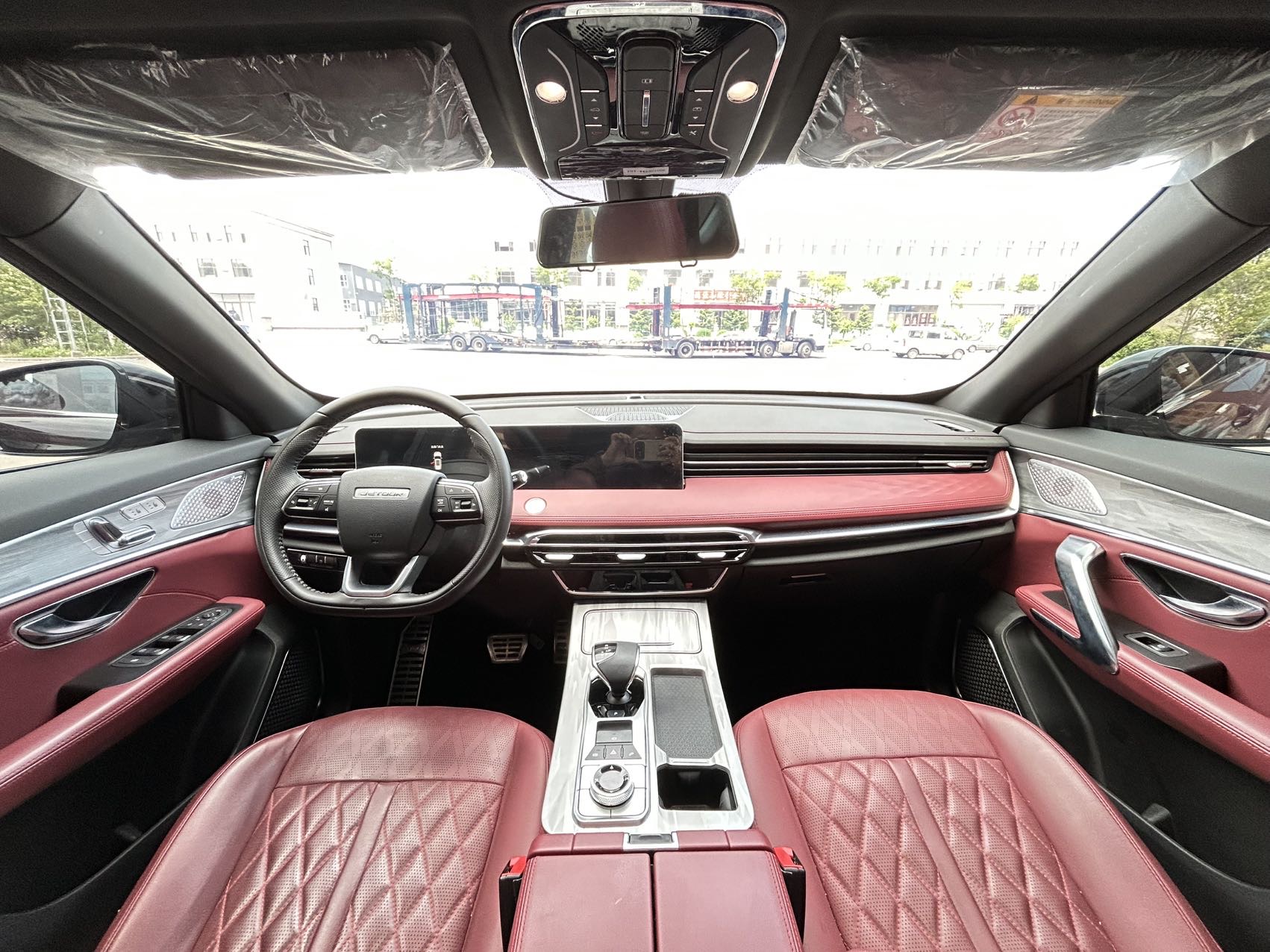 捷途 2023款 X70 PLUS 1.5T 勇者PLUS5座