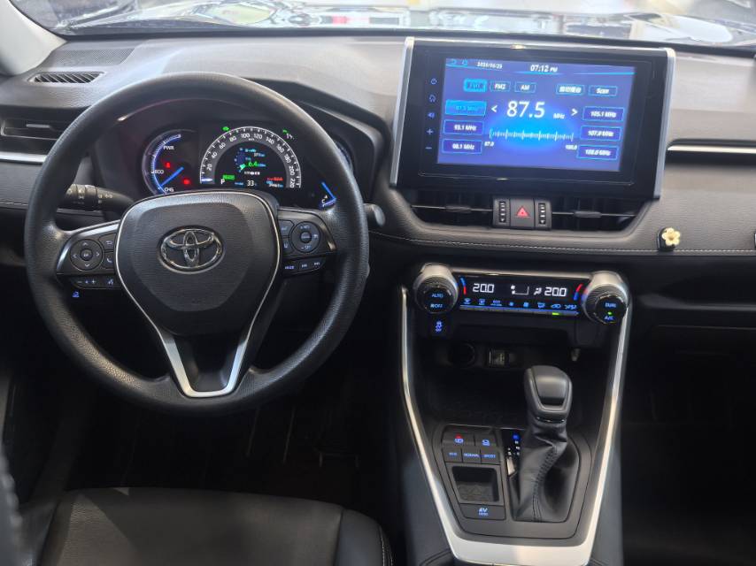 丰田 2020款 RAV4荣放 双擎 2.5 无级 两驱精英版