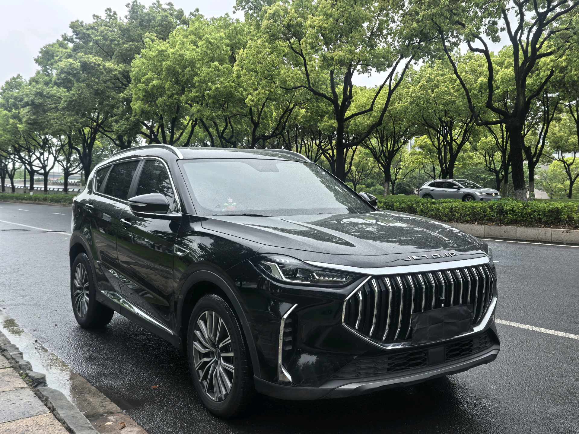 JETOUR 2025 X70 PLUS 1.5T Luxury Surge Edition 5-Seater