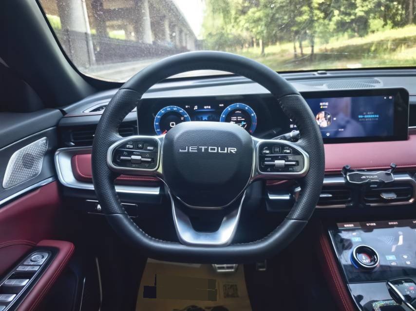JETOUR 2021 X70 PLUS 1.6T Di PRO 5-Seater