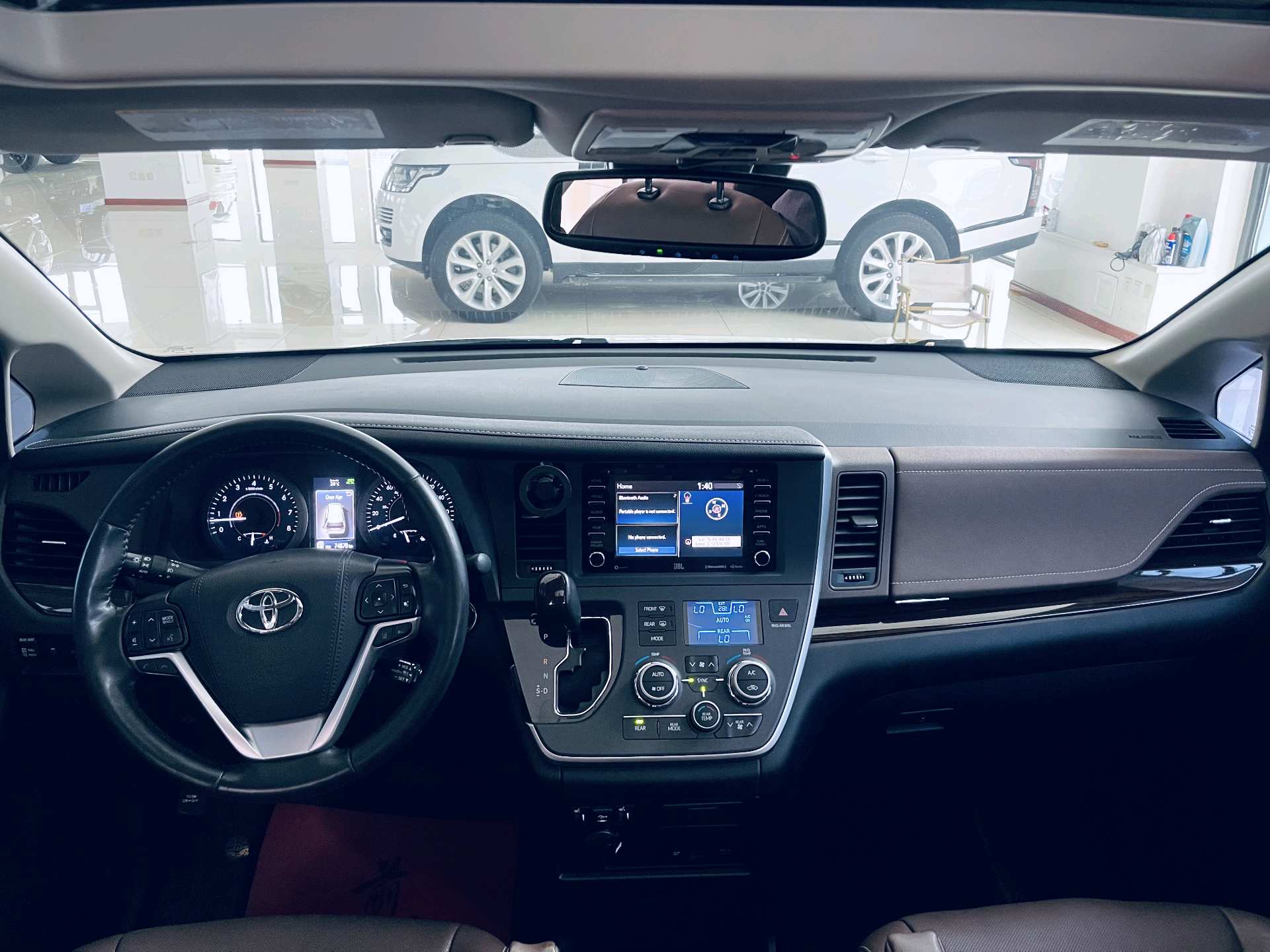 Toyota Sienna (Import) 2019 Sienna 3.5 XLE Premium AWD 7-Seat US Spec