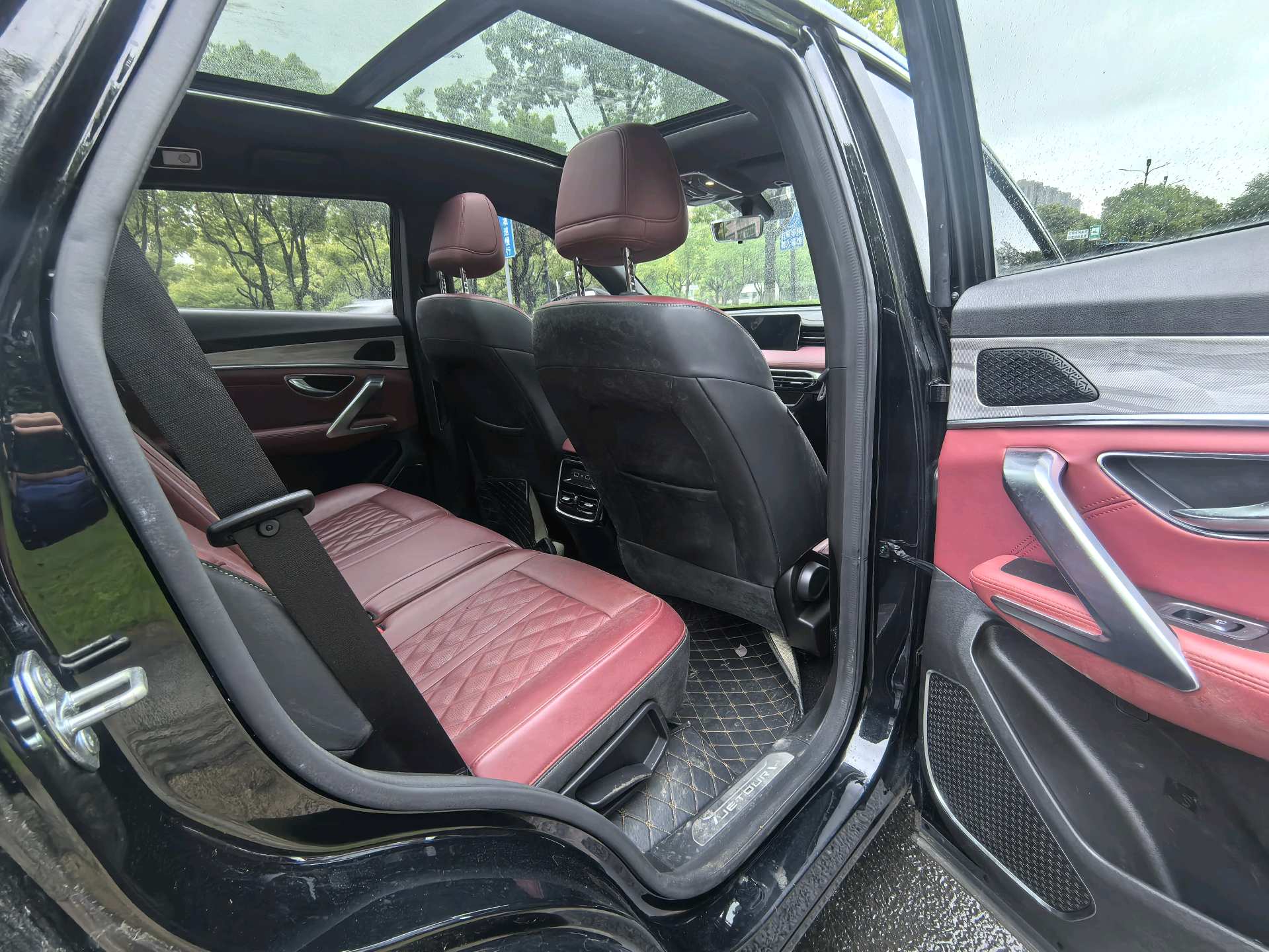 JETOUR 2025 X70 PLUS 1.5T Luxury Surge Edition 5-Seater