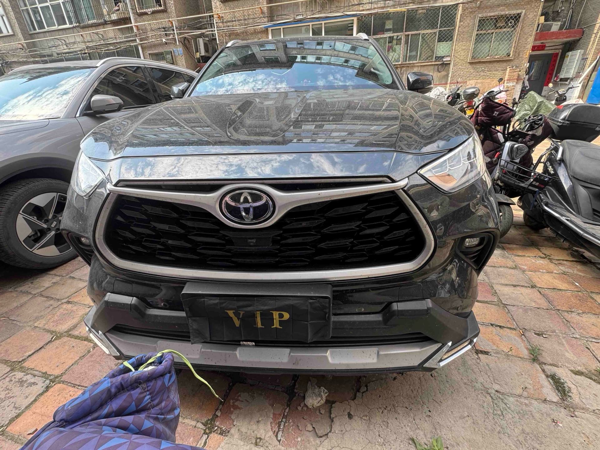 Toyota 2024 Highlander Hybrid 2.5 CVT Intelligent Electric Four-Wheel Drive Premium 7-Seater