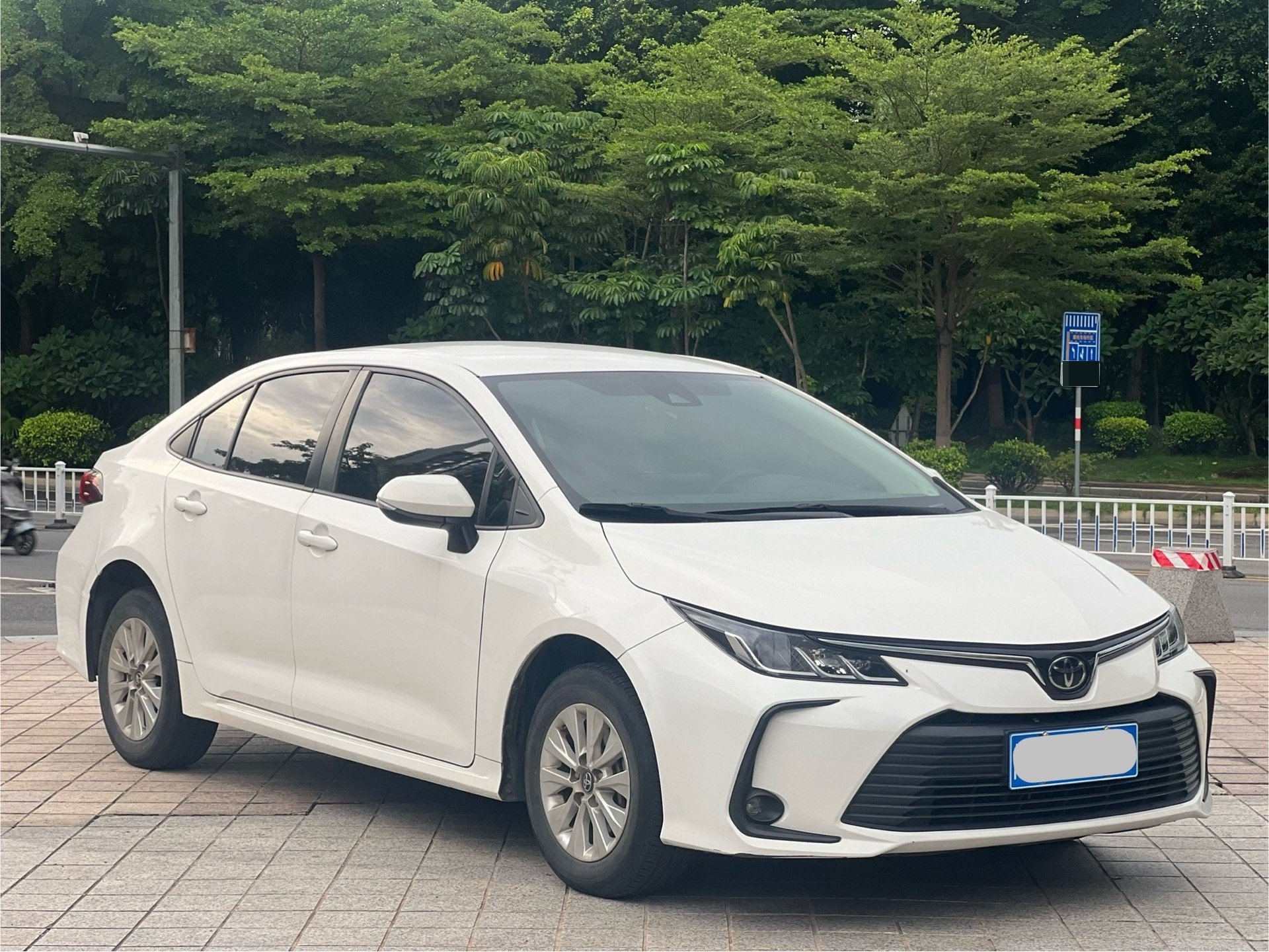 丰田 2021款 卡罗拉 1.2T 无级 先锋版