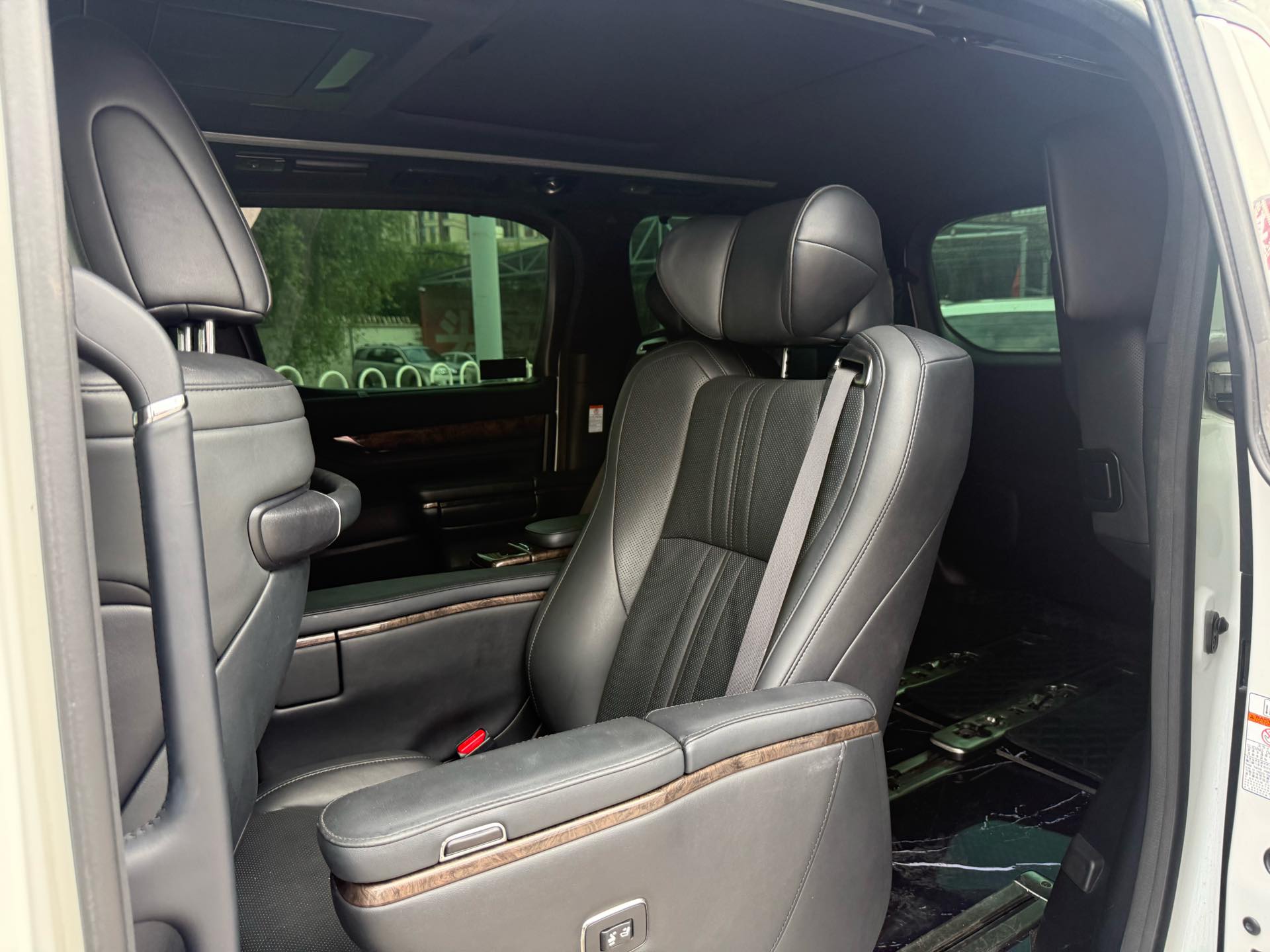 Toyota Vellfire (Import) 2019 Vellfire 2.5 CVT HV Premium