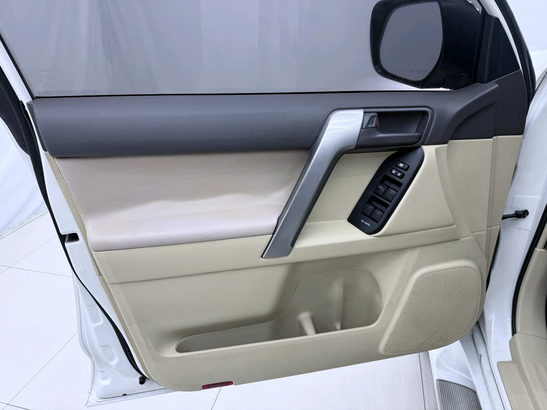 Toyota Prado (Import) 2017 Prado 2.7 GXR Middle East Version