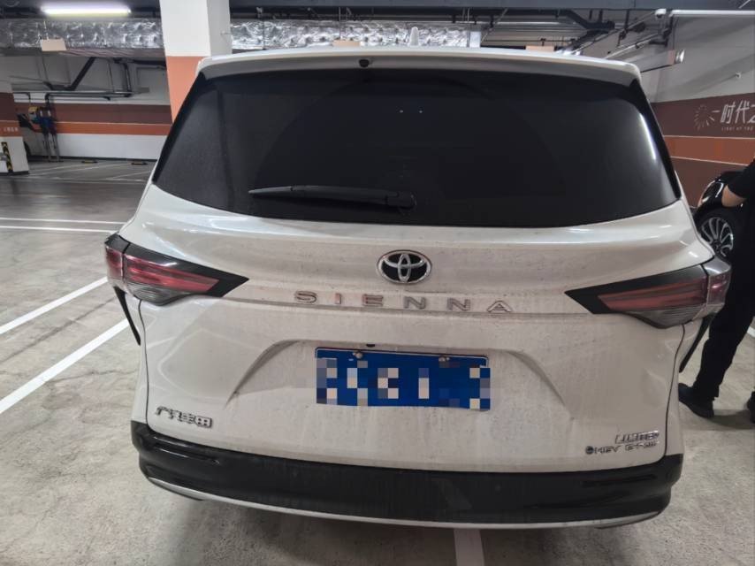 Toyota 2024 Sienna 2.5 CVT 4WD Premium