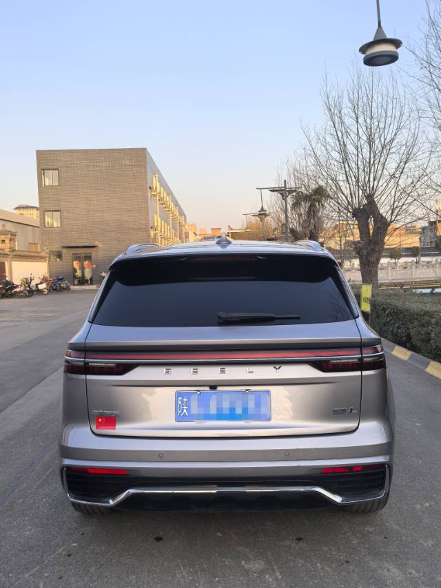 吉利 2021款 星越L 2.0TD EVO两驱智尊型