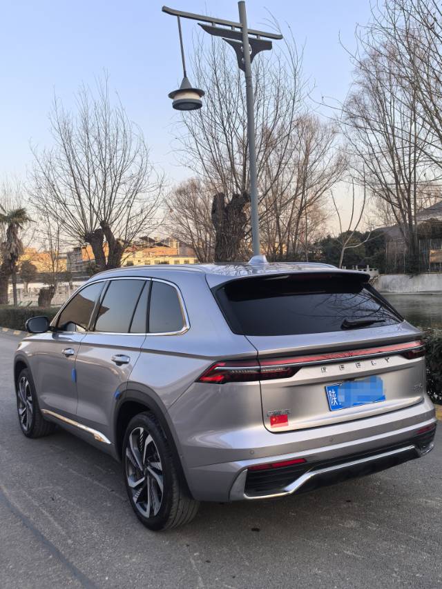 吉利 2021款 星越L 2.0TD EVO两驱智尊型
