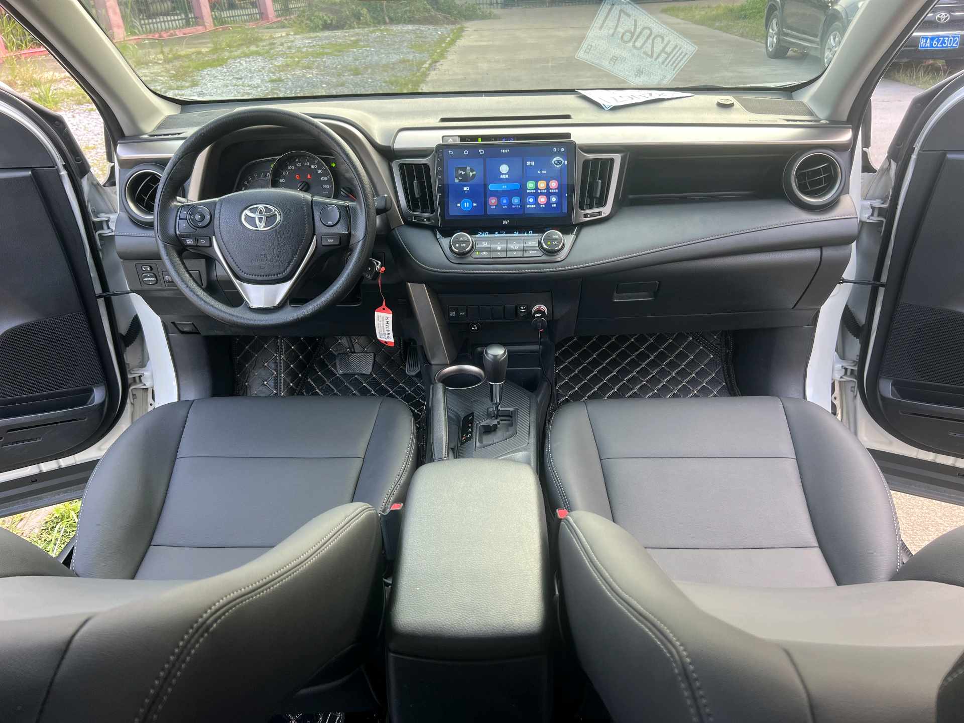 丰田 2015款 RAV4 2.0 无级 两驱风尚版