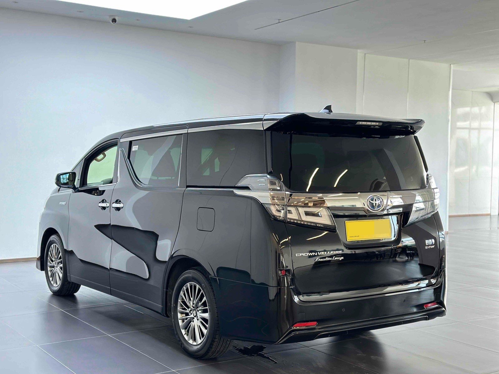 Toyota Vellfire (Import) 2021 Crown Vellfire 2.5 CVT Crown HV Premium