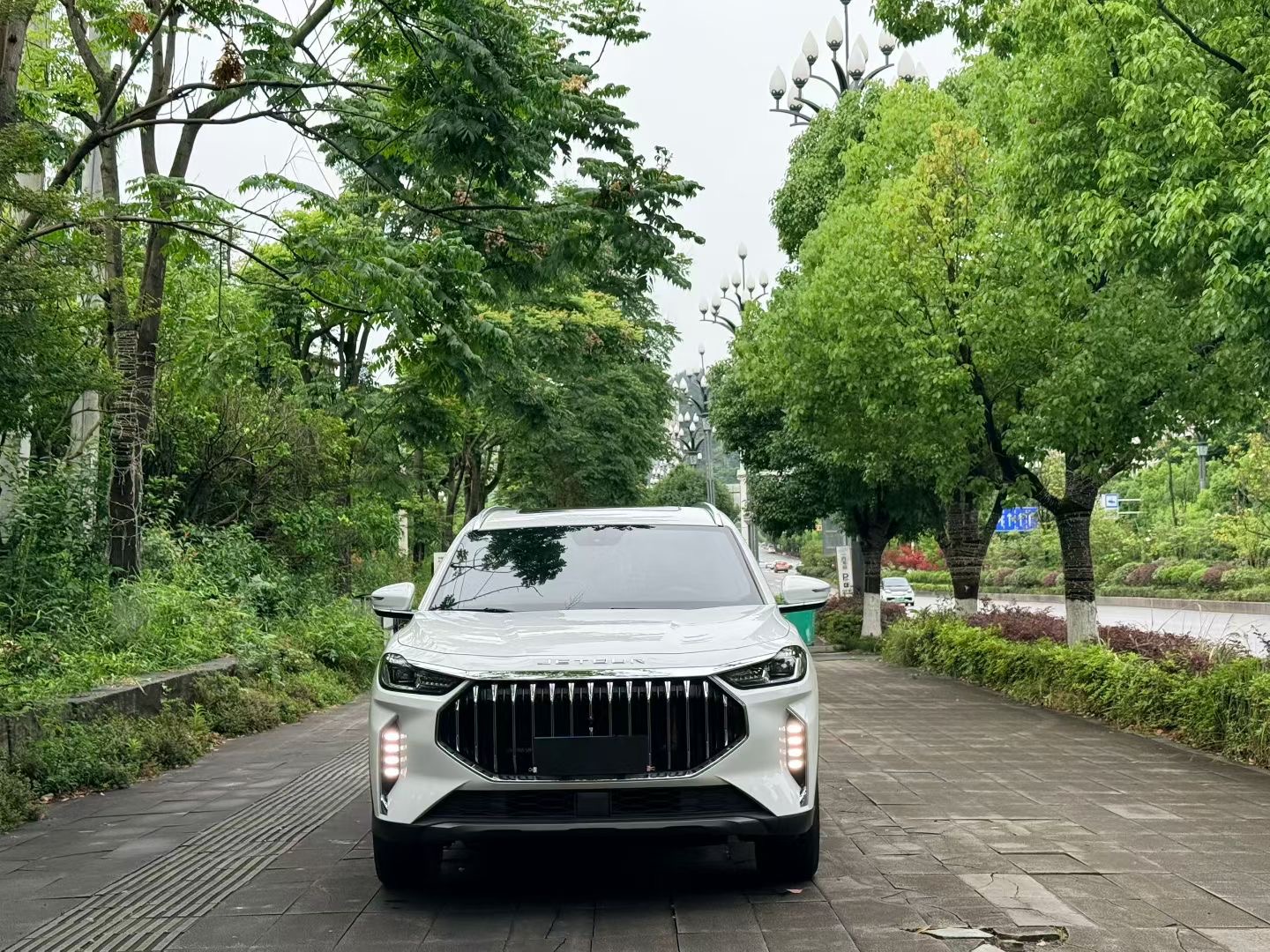 JETOUR 2025 X70 PLUS 1.5T Luxury Surge 7-Seater