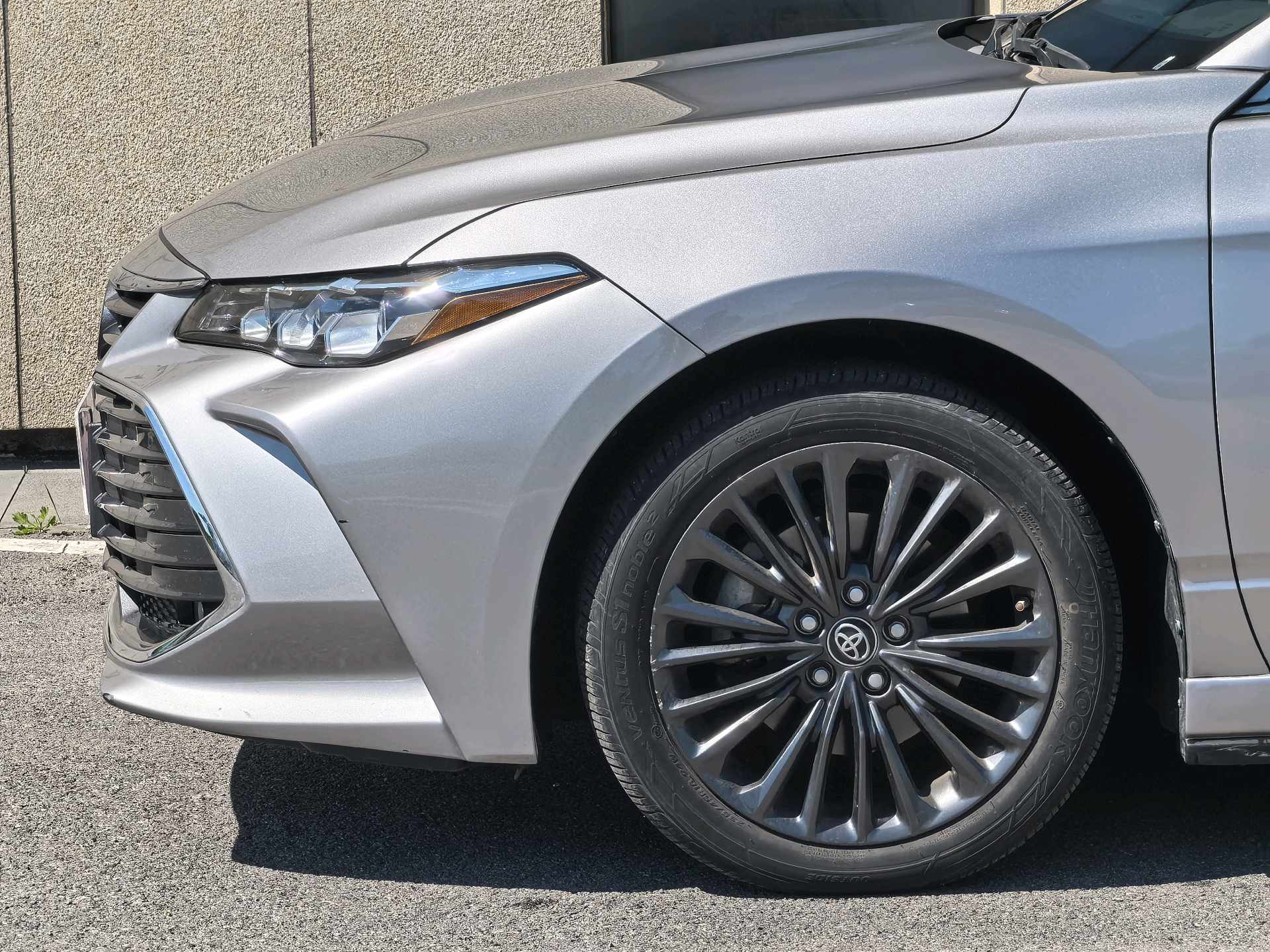 Toyota 2019 Avalon 2.0 CVT XLE Premium