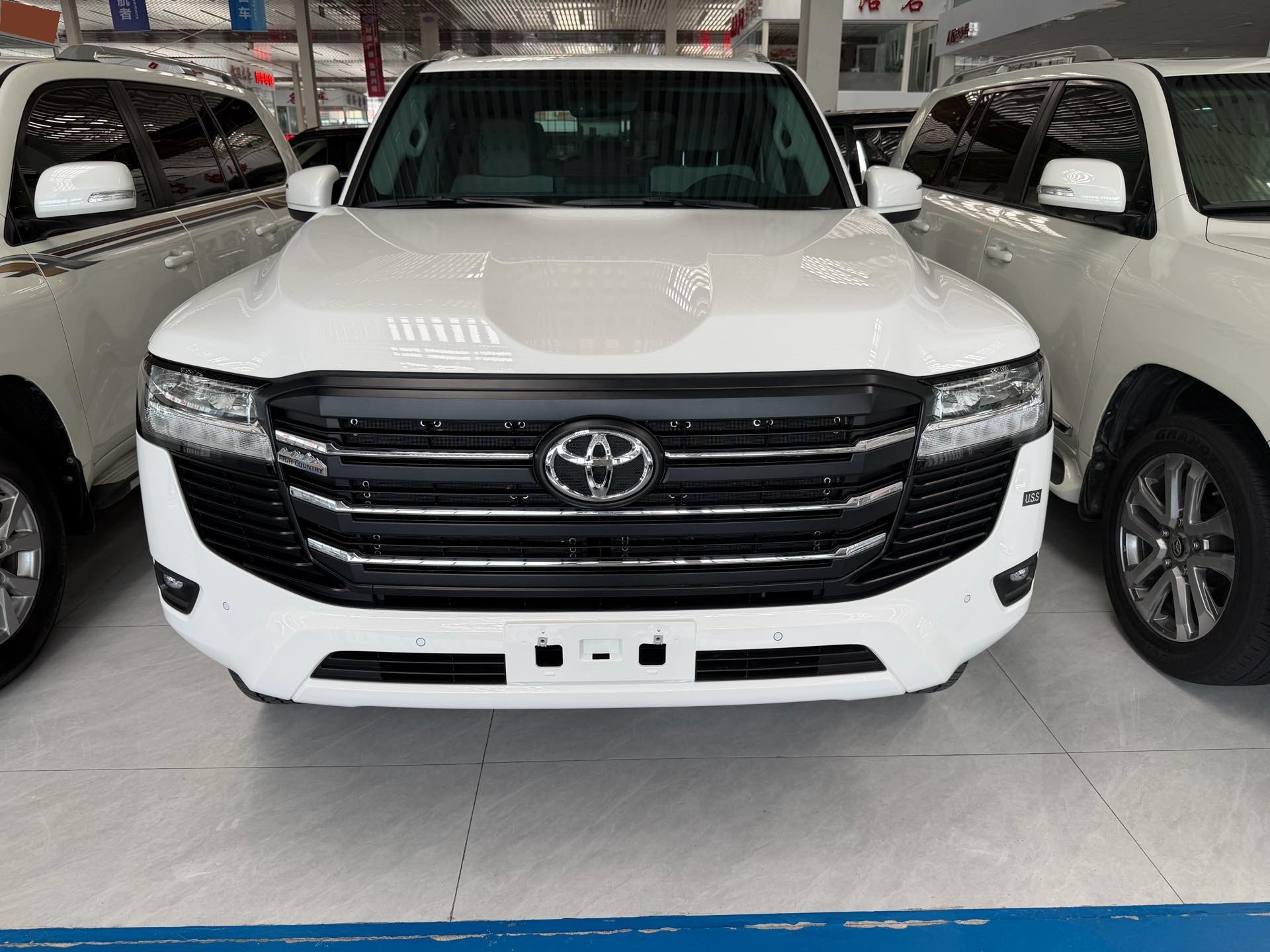 Toyota Land Cruiser (Import) 2022 Land Cruiser 3.3T Middle East Version