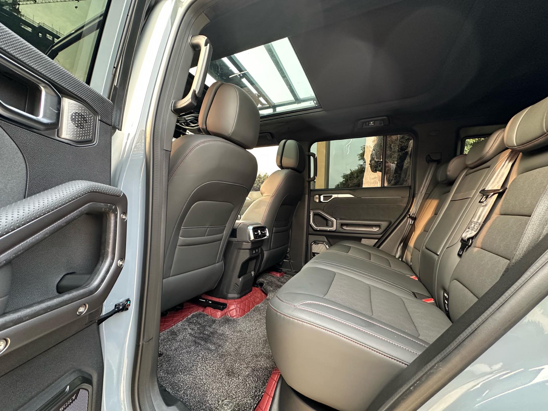JETOUR 2023 Traveler 2.0T 4WD Cross PRO+