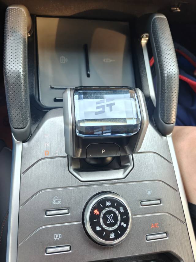 JETOUR 2023 Traveler 2.0T 4WD Conquest PRO