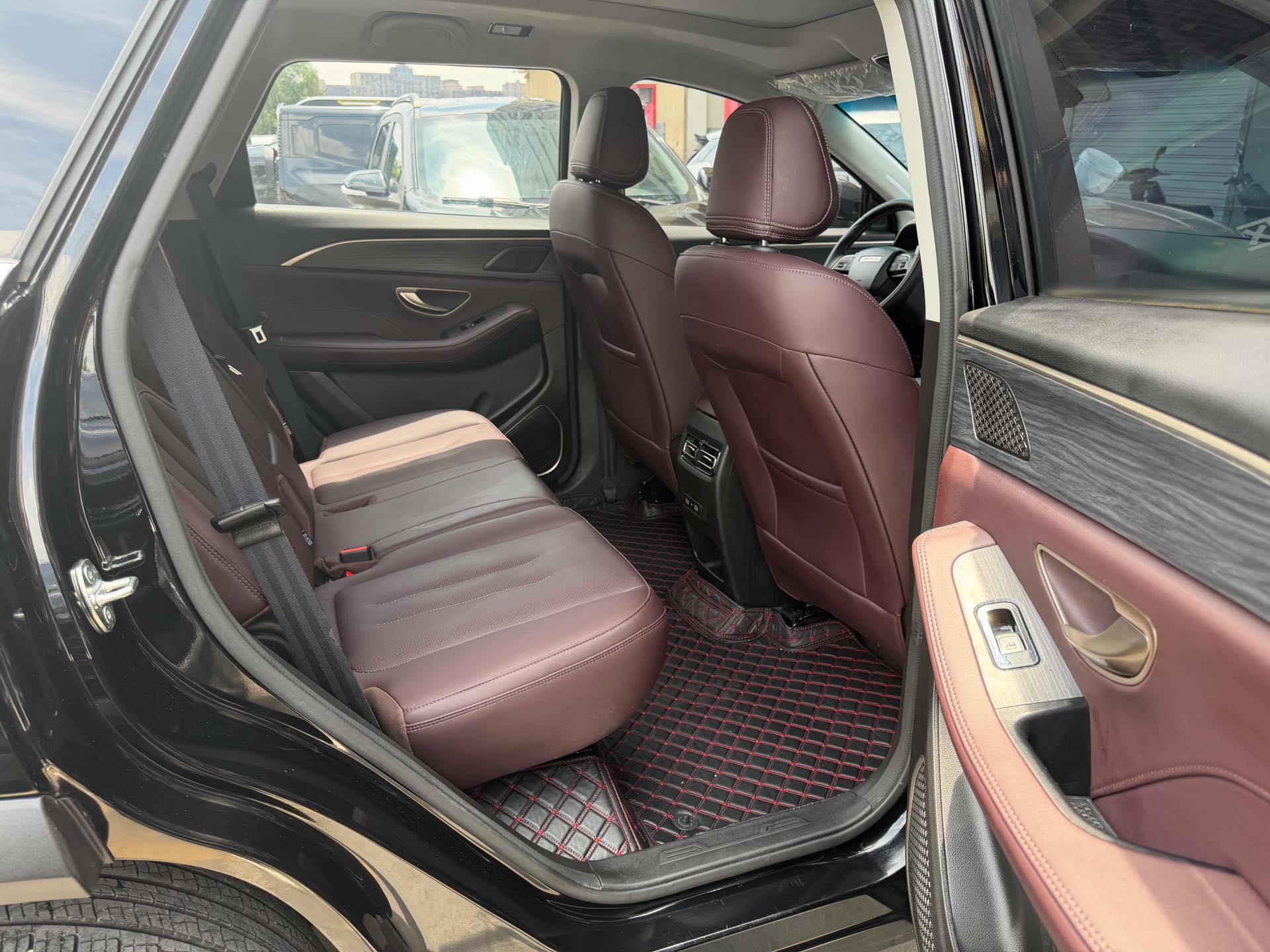 JETOUR 2024 X90 PLUS 1.6TD Villa 7-Seater