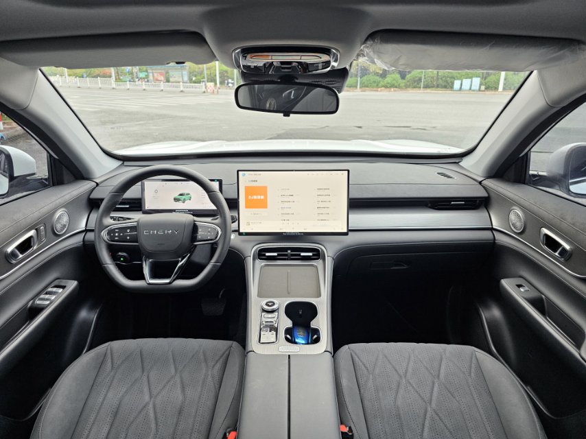 Chery 2025 Tiggo 8 PLUS 1.6TGDI 290TGDI Comfort