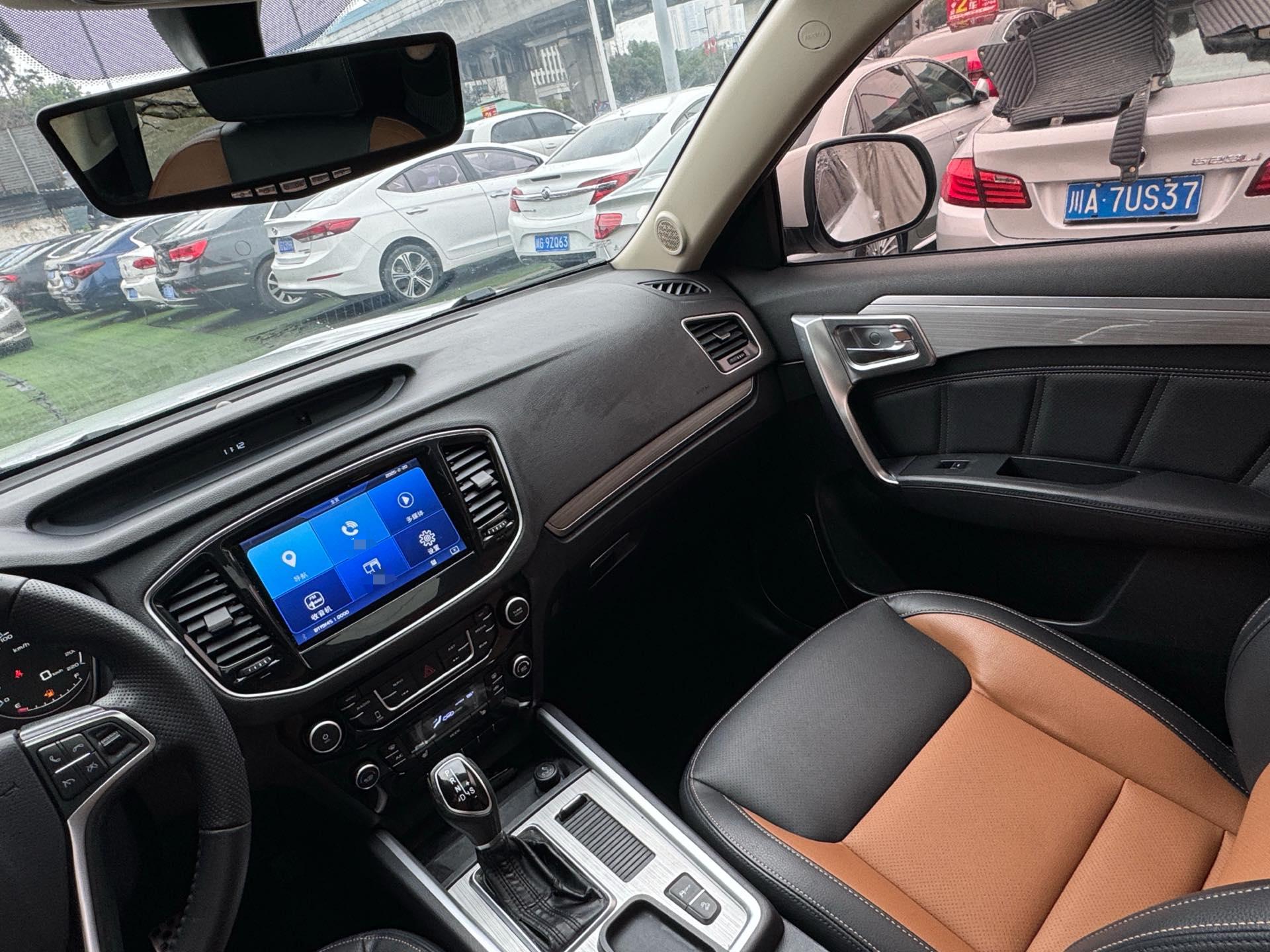 吉利 2016款 远景SUV(X6) 1.3T 无级 旗舰型