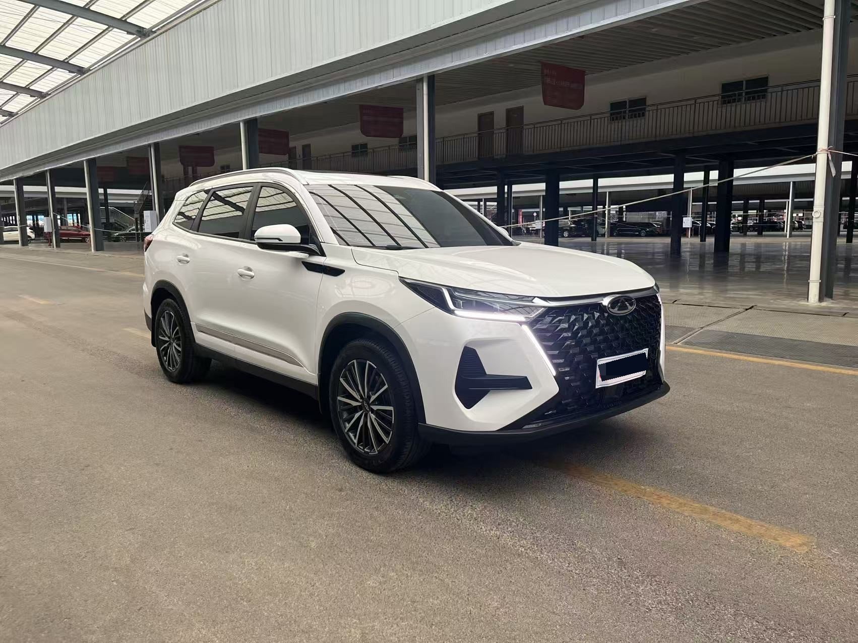 奇瑞 2025款 瑞虎8 PRO 1.6T 290T 两驱豪华版