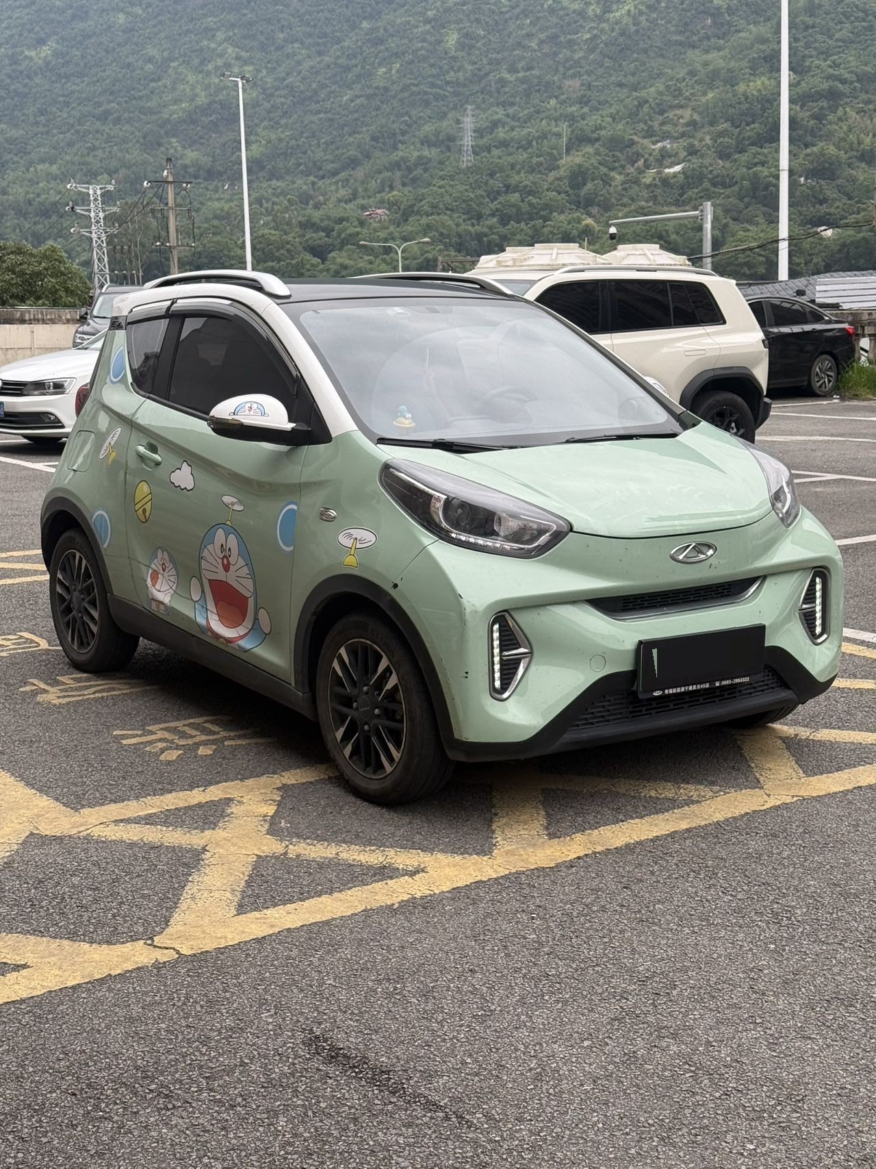 奇瑞 2021款 eQ1 20万蚁粉款 元气版 磷酸铁锂 301km